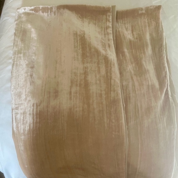 WEST ELM Velvet Crinkle DUVET EURO Sham in Pearl 2 - Picture 1 of 5